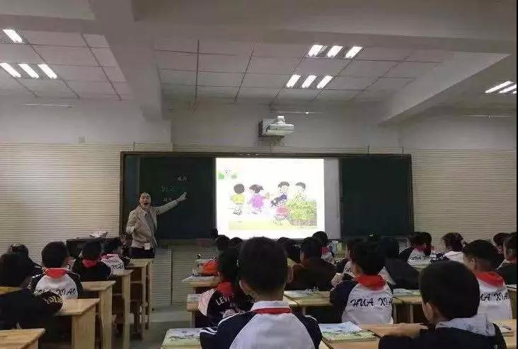 研學(xué)品教，承傳躬行——丹陽市華南實(shí)驗校服