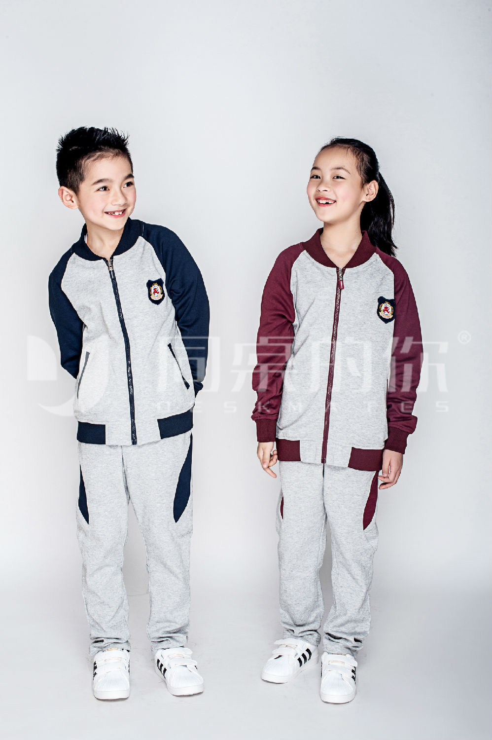 小學(xué)生秋季運(yùn)動(dòng)校服款式圖