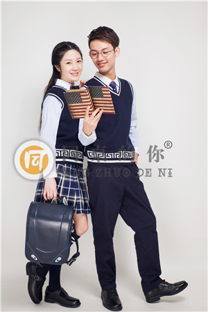 中學(xué)生春秋季校服設(shè)計廠家