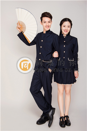 中小學(xué)生統(tǒng)一穿著校服的意義和作用是什么？
