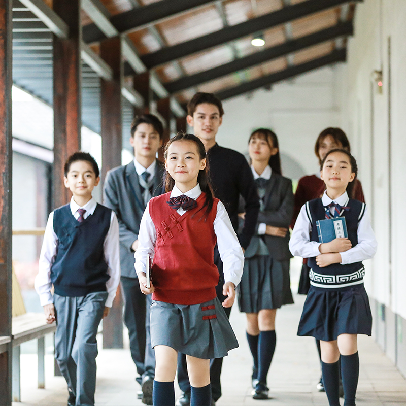 幼兒園園服定做應(yīng)該注意哪些問題？