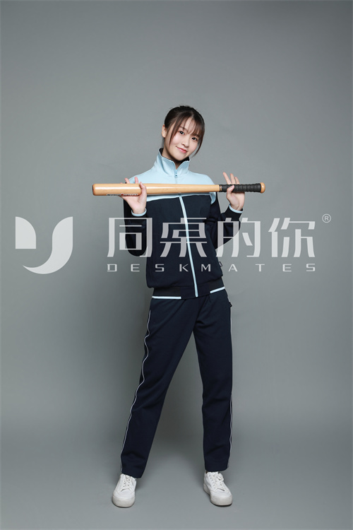 校服