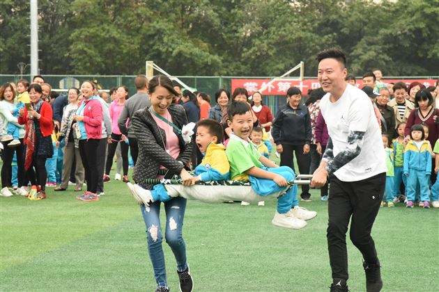 幼兒園學校校服的裝飾設計要求