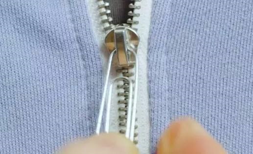 如何檢查小學校服生產(chǎn)廠家校服的質量
