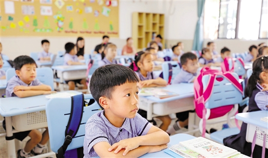 學(xué)生校服該怎么分類？