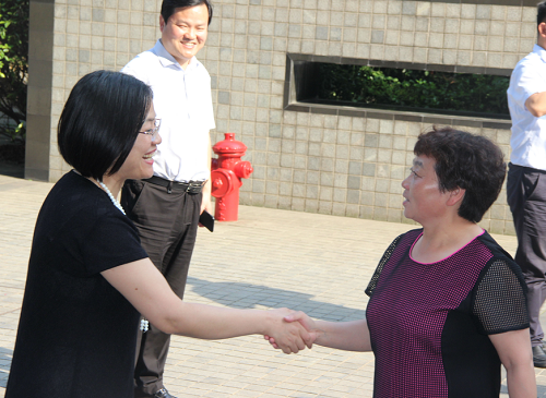 【同桌的你校企合作】熱烈歡迎甘肅文縣一中尤慧蘭校長(zhǎng)和江蘇省南菁高級(jí)中學(xué)楊培明校長(zhǎng)一行蒞臨指導(dǎo)