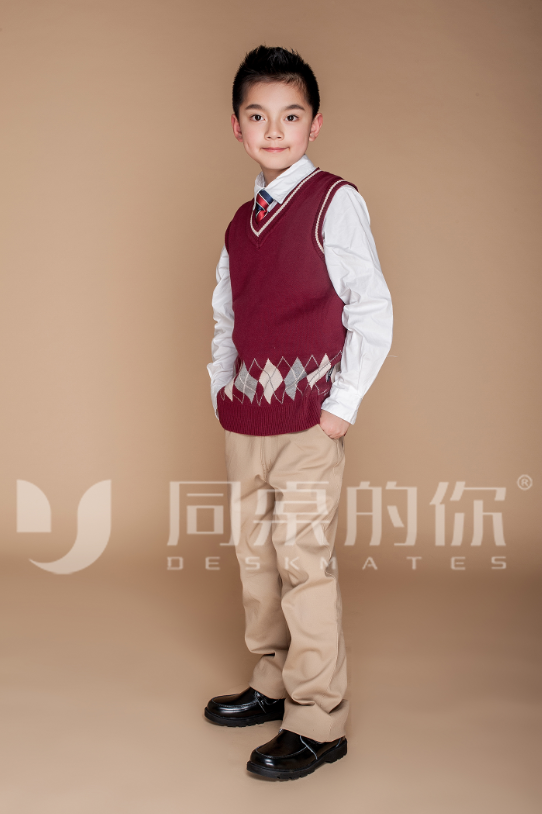 定制校服加裝反光條，讓學生出行更安全