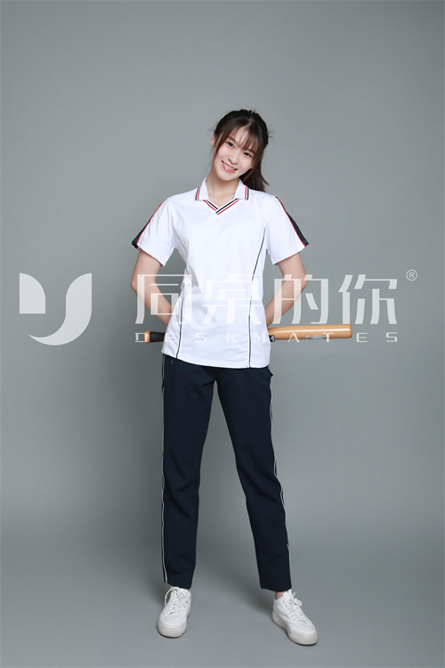 校服制服如果發(fā)霉了，應(yīng)該如何處理？？
