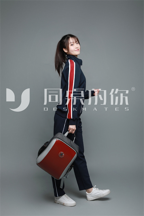 國內(nèi)校服的穿衣搭配真的那么難嗎？