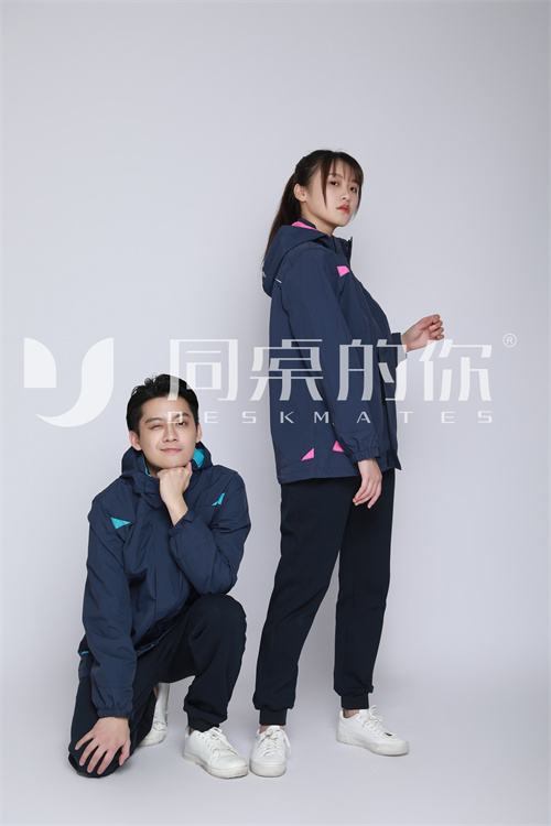 如何辨別羽絨類冬季校服的質量好壞呢？