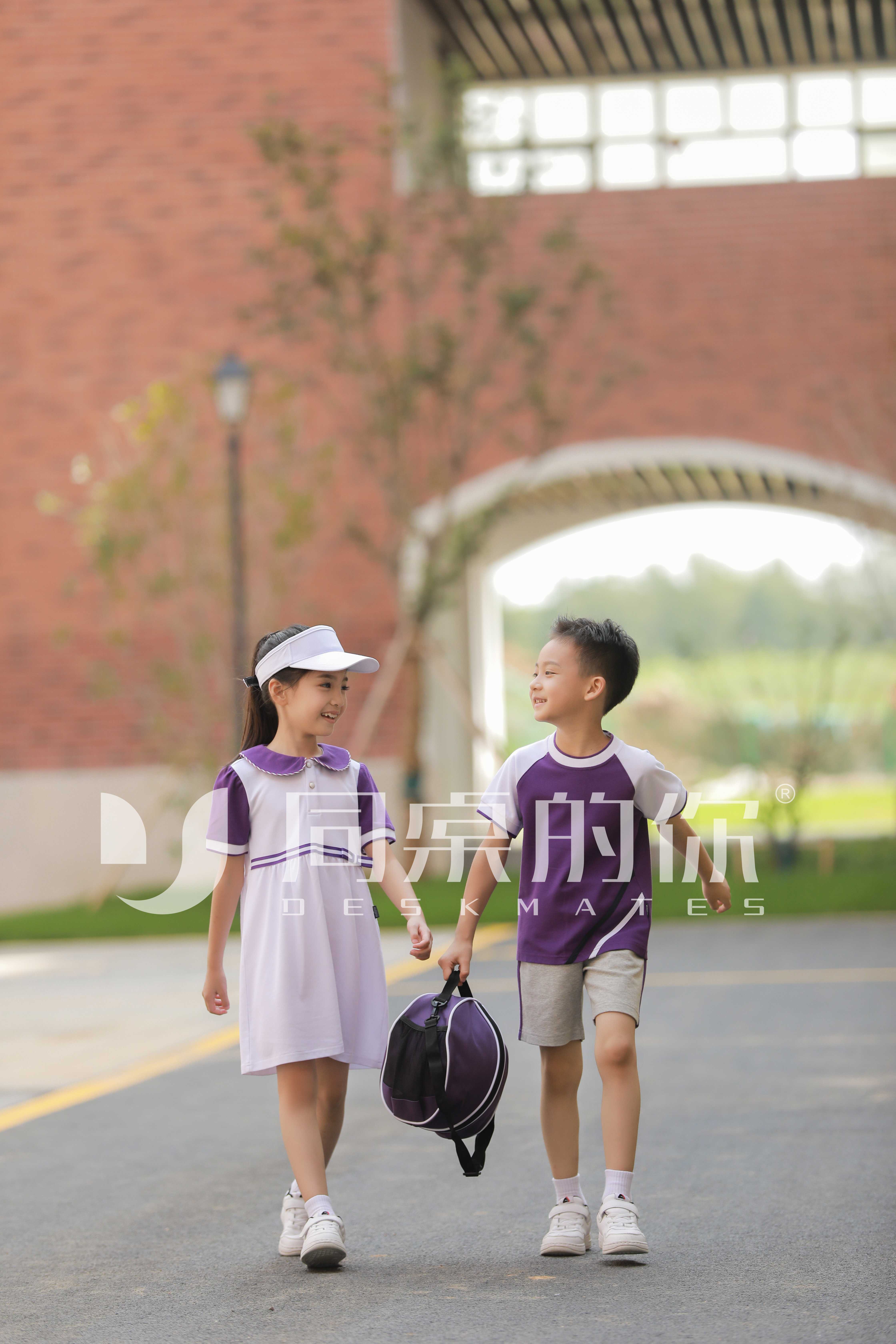 小學(xué)生校服縮水怎么辦？