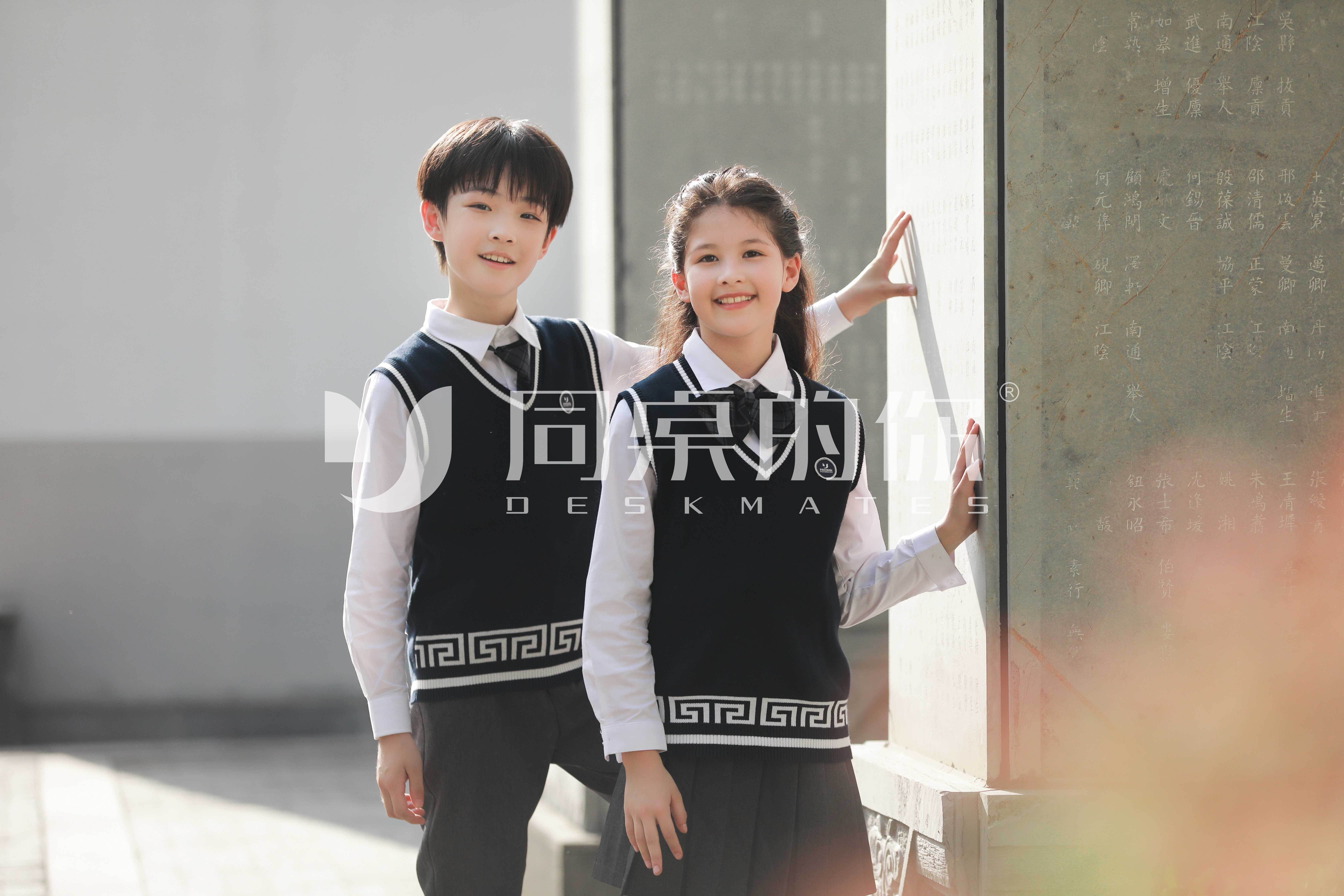 為什么說中學(xué)生校服是青少年身心發(fā)展的“助推器”？