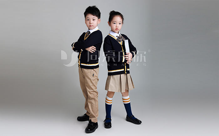 江蘇哪里批量定做校服?求靠譜的廠家