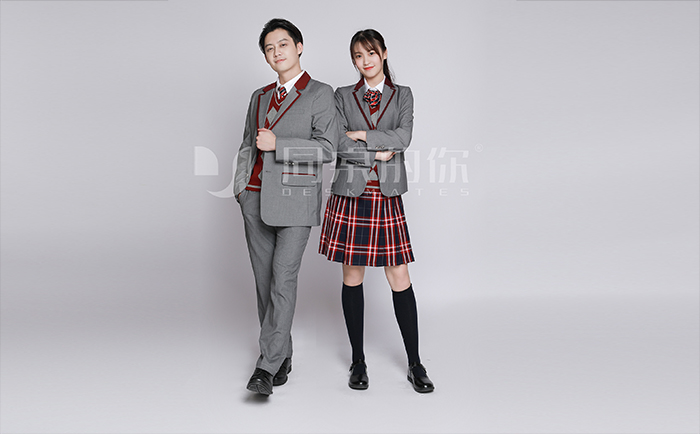 哪里有初中校服定做?定制周期和交付時間如何保證?