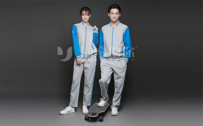 校服生產(chǎn)批發(fā)定做廠家的性價比如何衡量?
