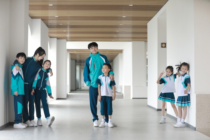 定制學生校服哪家好，校服定制就選圣瀾服飾