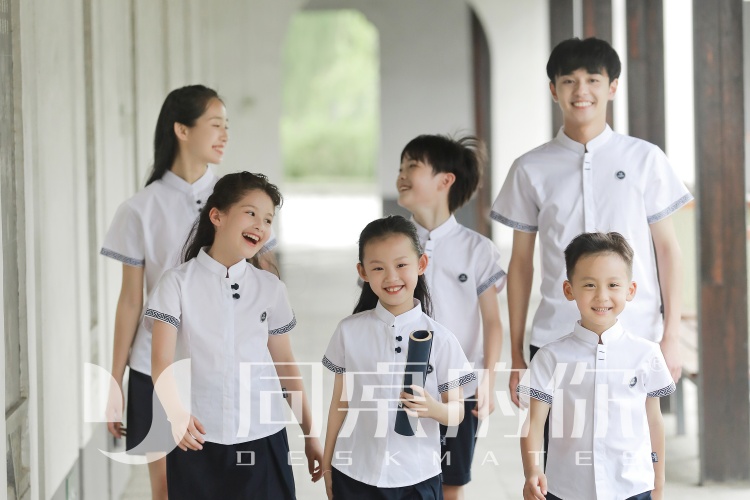 江蘇哪里有生產(chǎn)校服的廠家