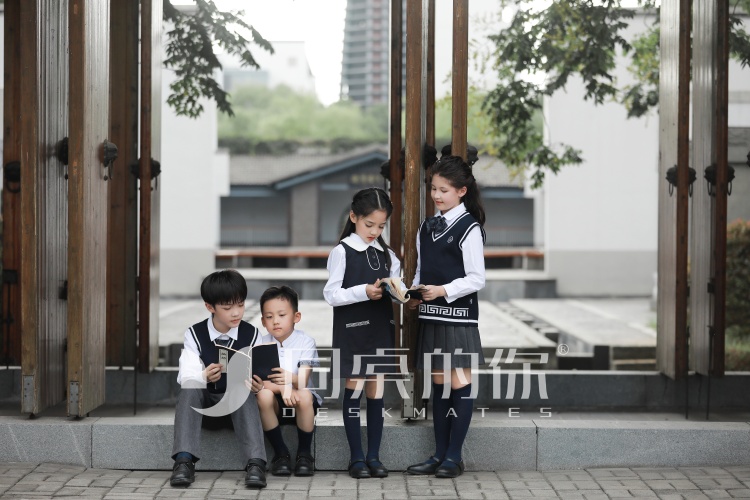 江蘇中學(xué)生秋季校服定做注意事項(xiàng) 江蘇中學(xué)生秋季校服定做注意事項(xiàng)