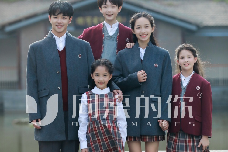 圣瀾服飾帶你了解江蘇秋冬中學(xué)生校服定制要點(diǎn) 圣瀾服飾帶你了解江蘇秋冬中學(xué)生校服定制要點(diǎn)